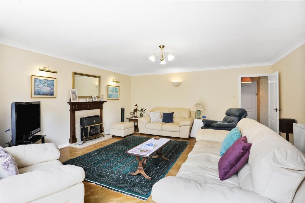Property photo 3 of 36 1748678016 - 1.Jpg