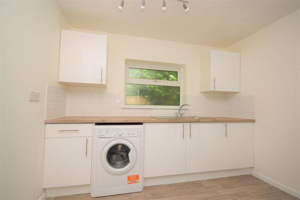 Property photo 3 of 6 Veoslag26Eck9G7Ujm9N4W (1).Jpg