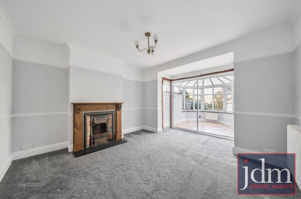 Property photo 3 of 12 Reception