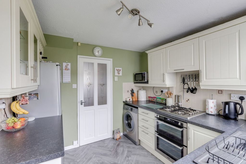 Property photo 3 of 22