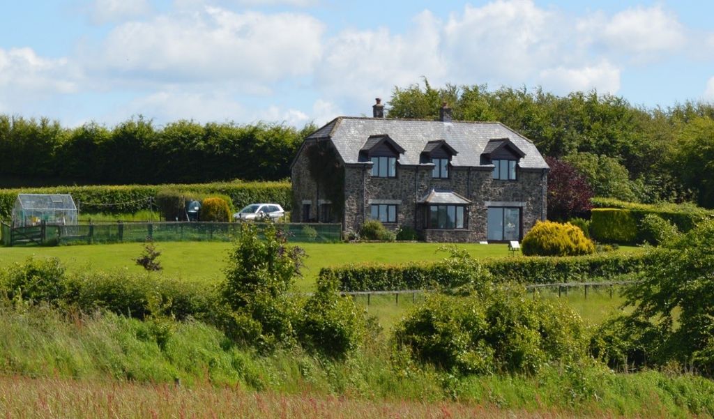 Property photo 3 of 6