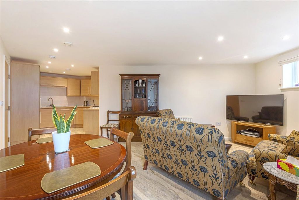 Property photo 3 of 18 Picture No. 01