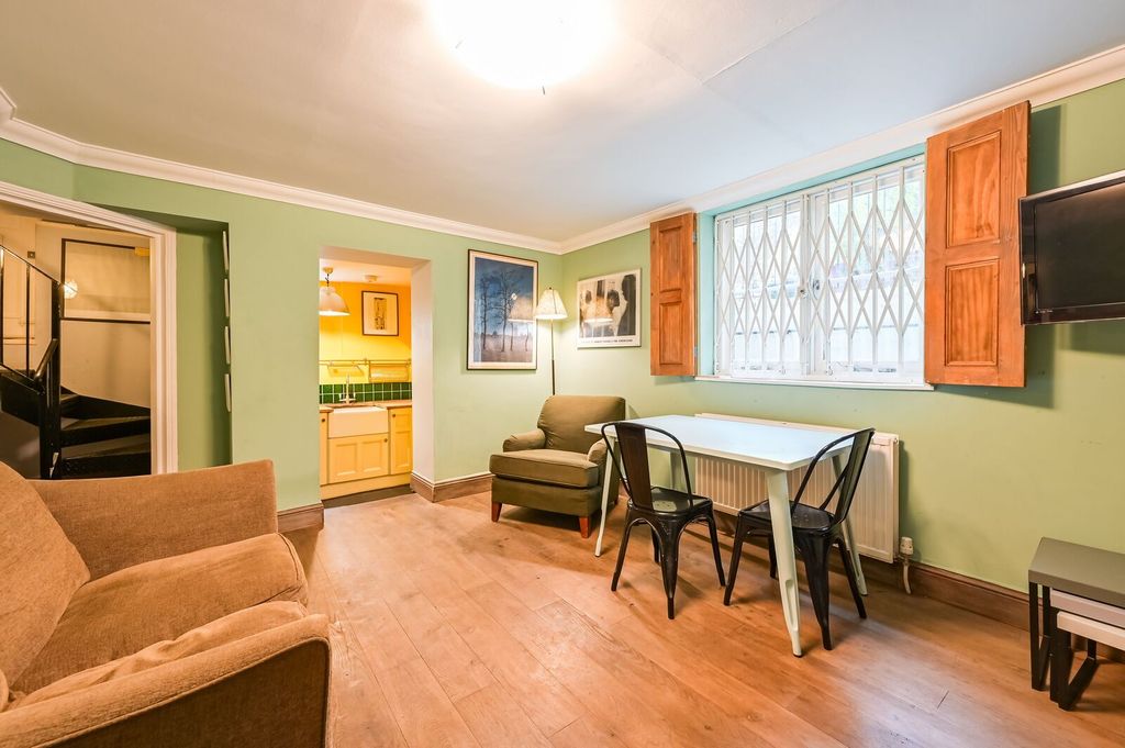Property photo 2 of 19
