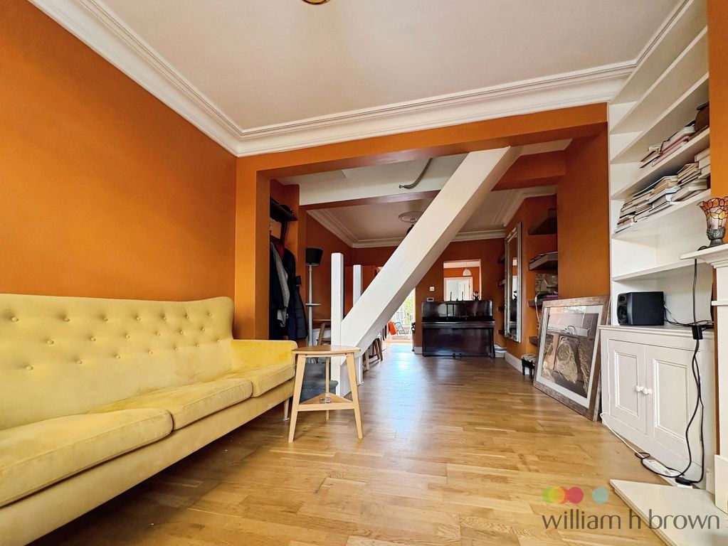 Property photo 1 of 8 Image
