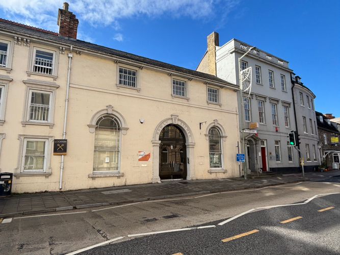 Property photo 1 of 5 Cover