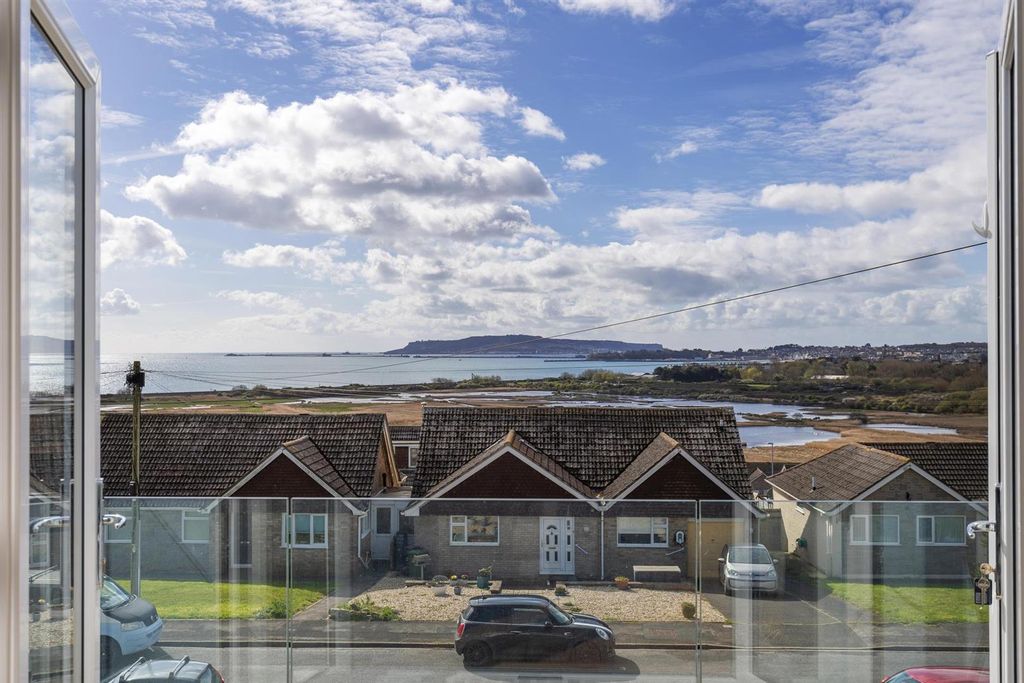 Property photo 2 of 37 010A0157.Jpg