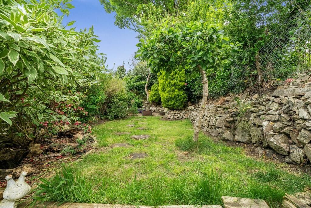 Property photo 2 of 25 4938055