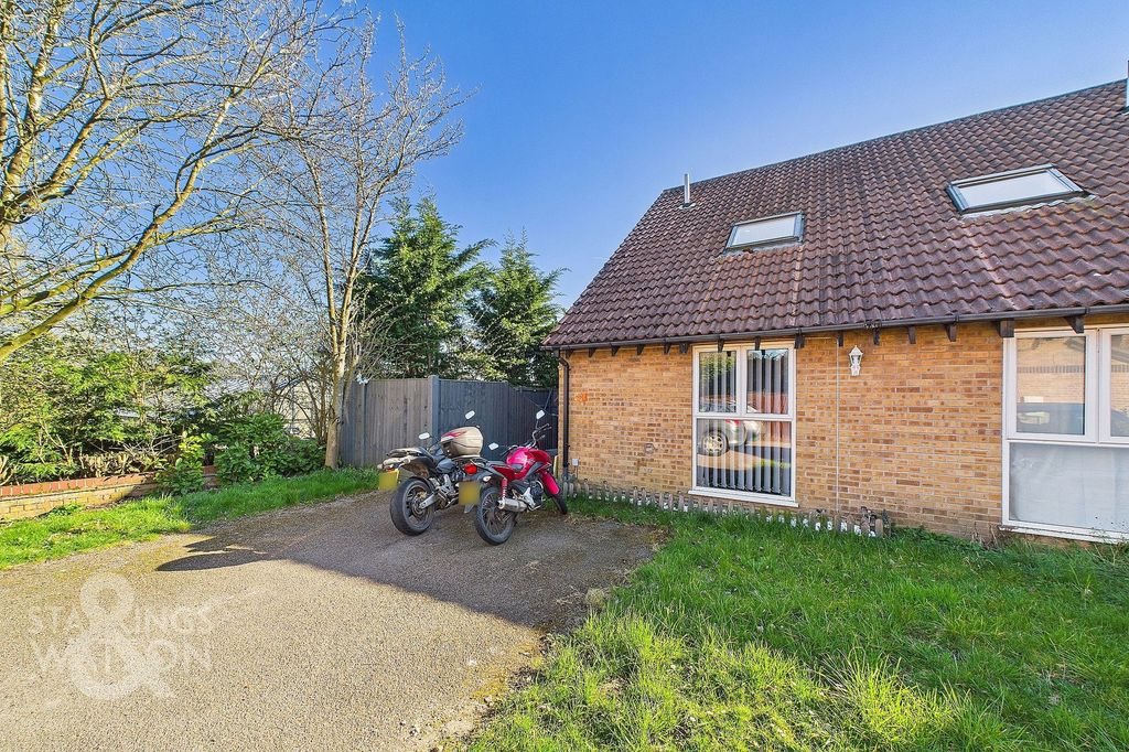 Property photo 1 of 12