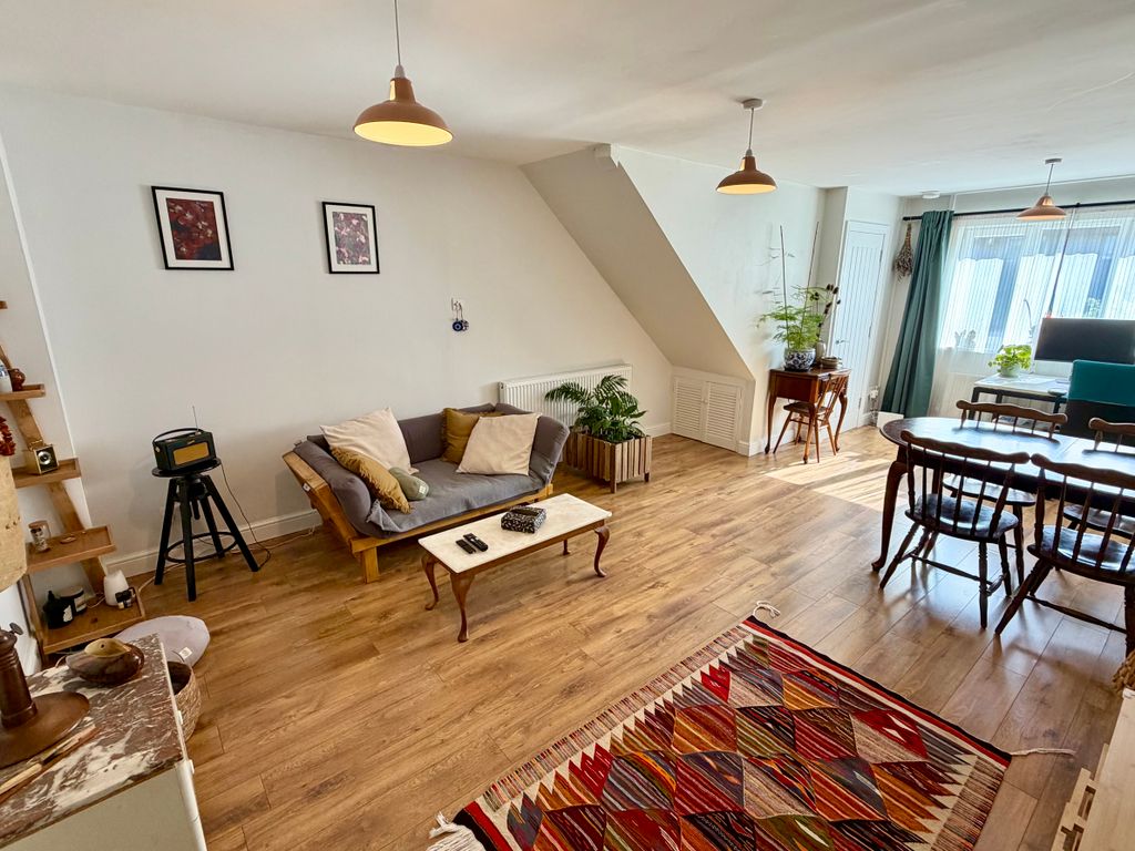 Property photo 3 of 20 Img_2346