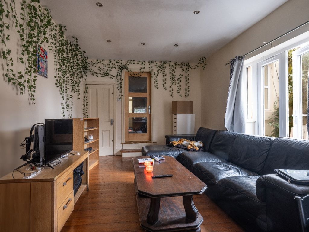 Property photo 3 of 6 3643503