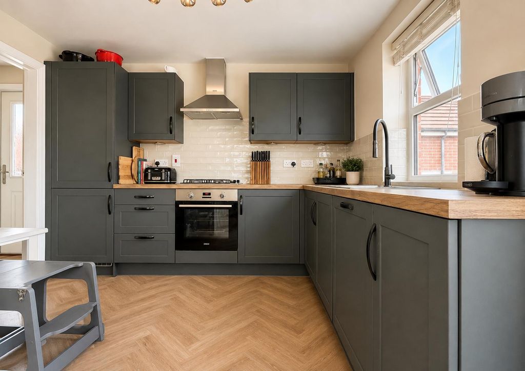 Property photo 3 of 26 6C40Dd7D-8D32-4225-Aab4-47Cda9B4Fc65.Png