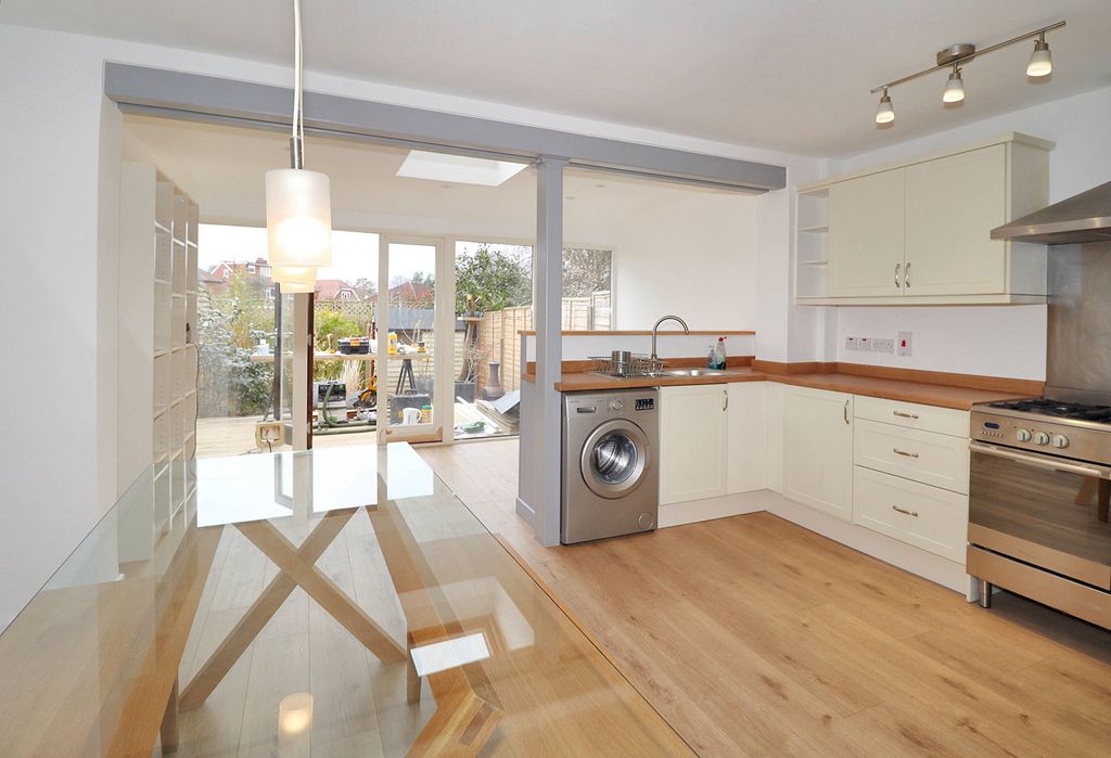 Property photo 2 of 9