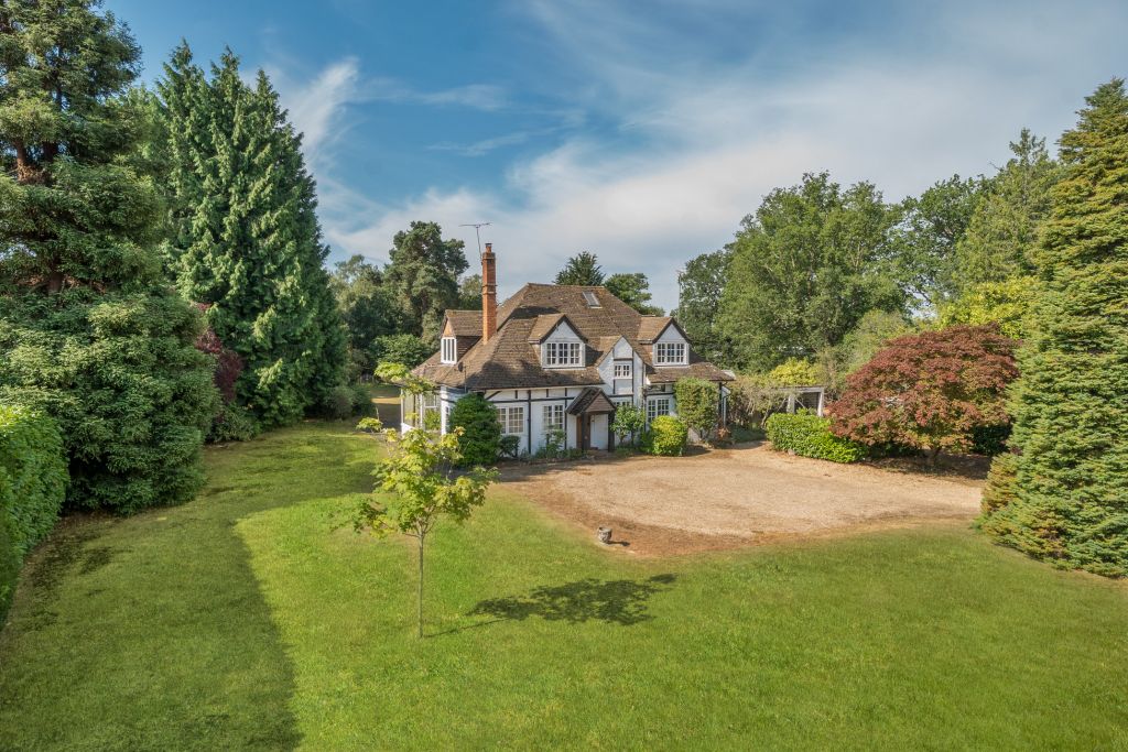Property photo 1 of 37