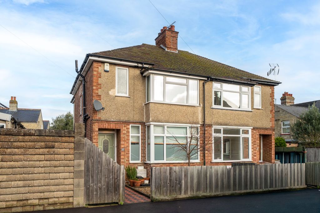 Property photo 1 of 25