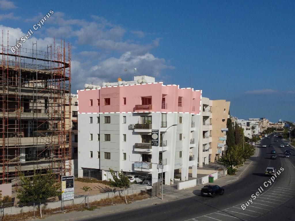 Property photo 2 of 21