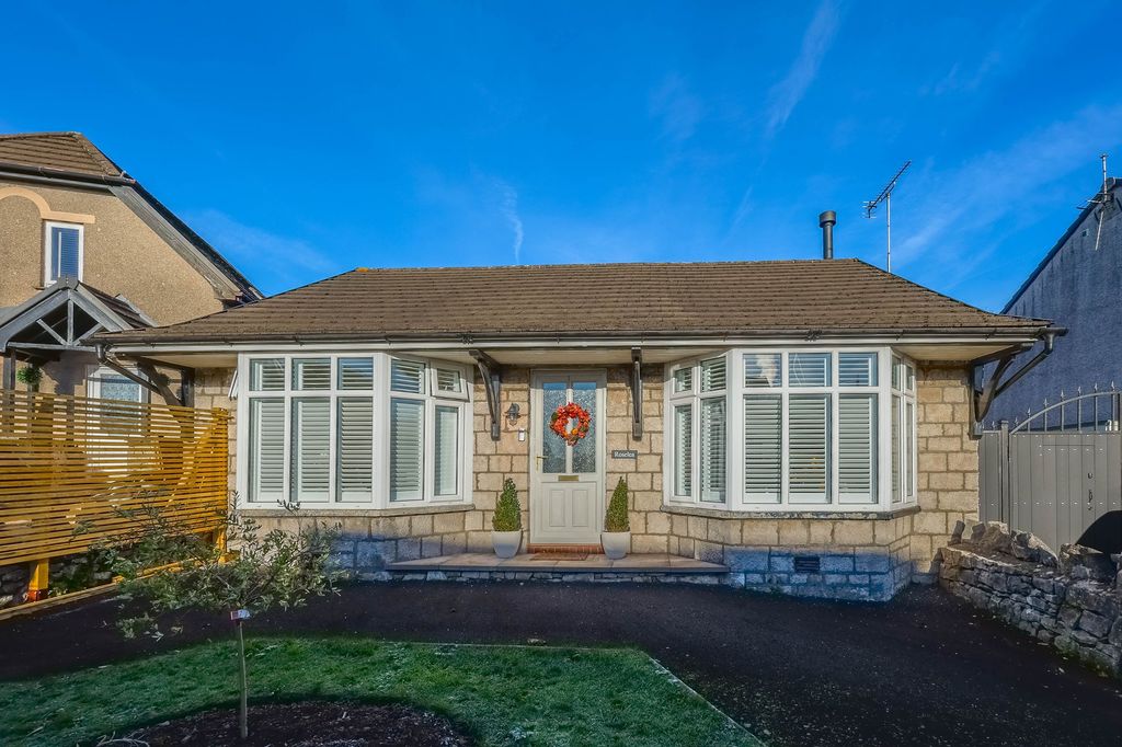 Property photo 1 of 30