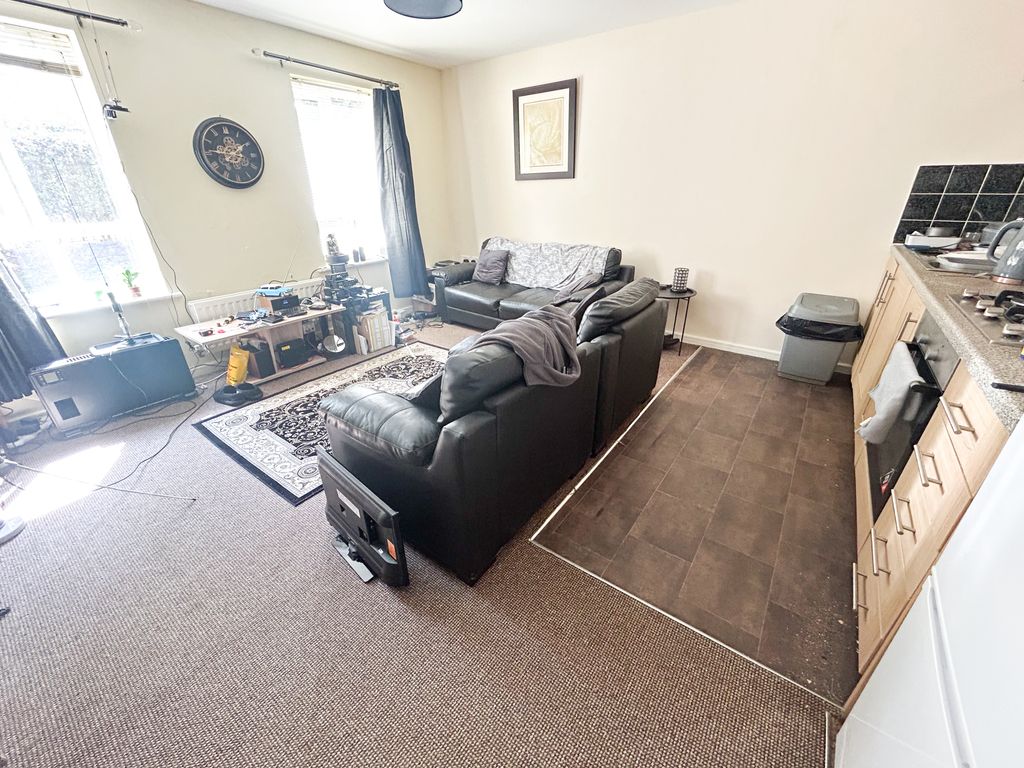 Property photo 3 of 8 Img_6814