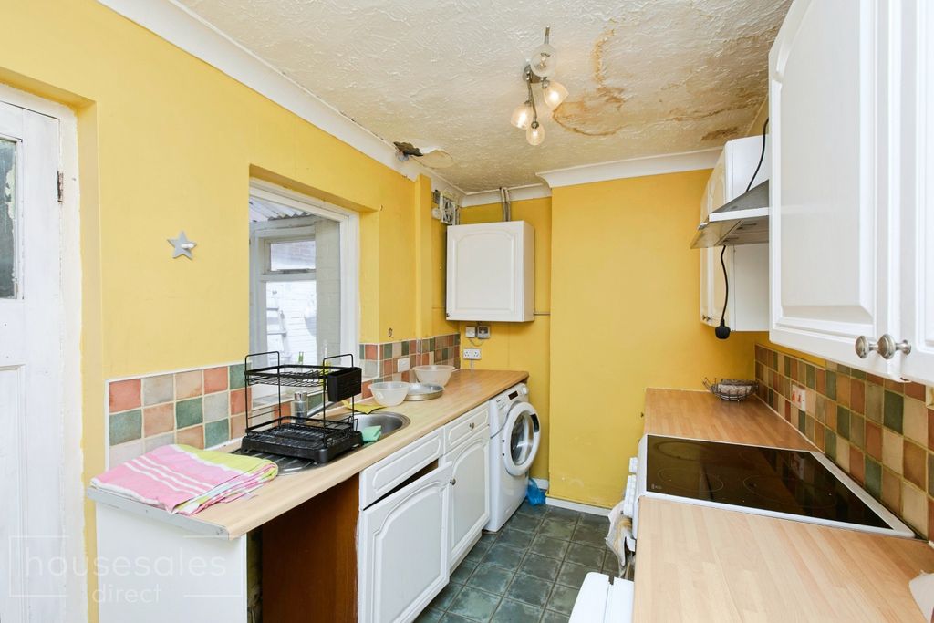 Property photo 2 of 15