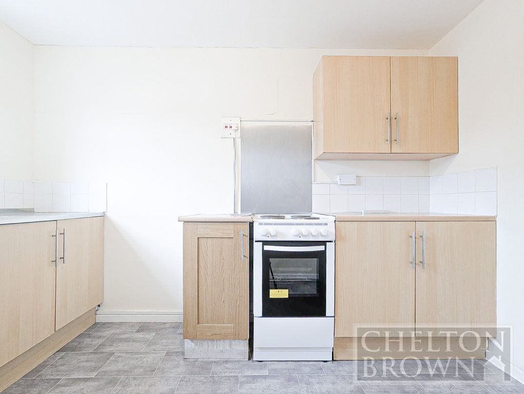 Property photo 3 of 25 Kitchen