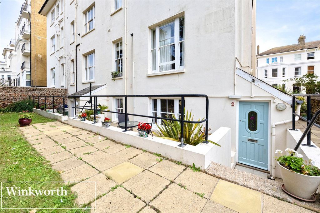 Property photo 2 of 10 Picture No. 03
