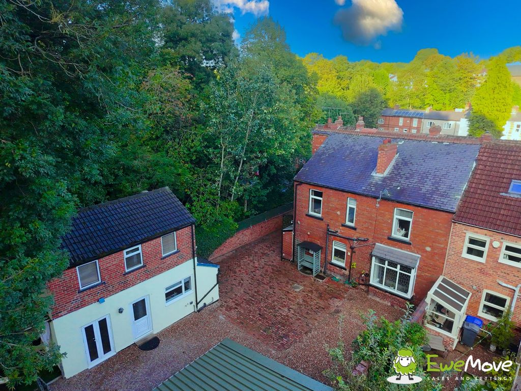 Property photo 1 of 18 Low Road 1