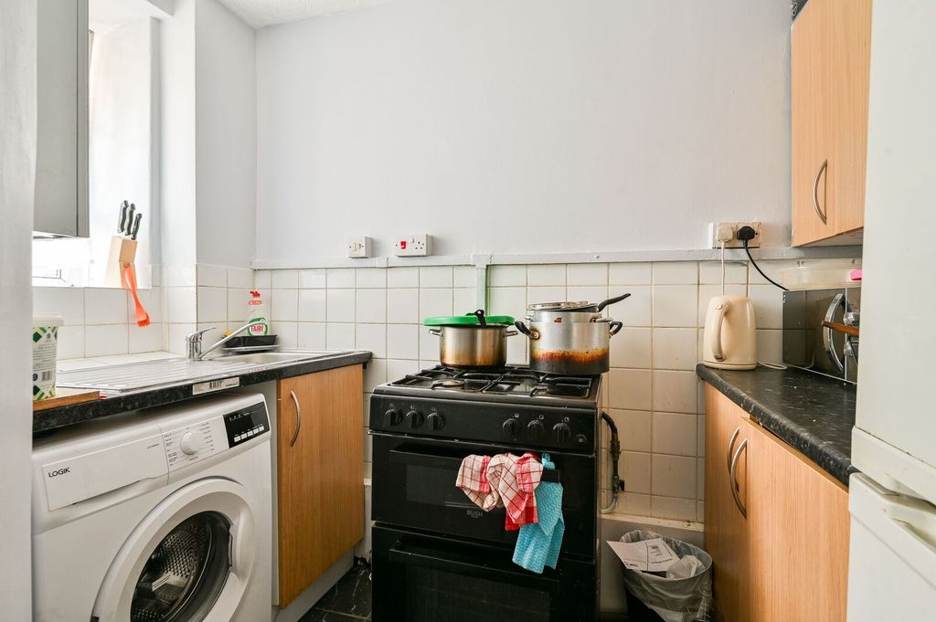 Property photo 2 of 3
