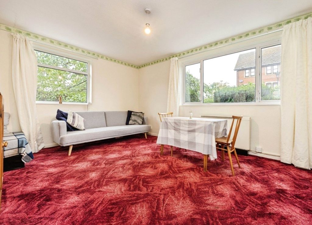 Property photo 2 of 15 Picture No. 19