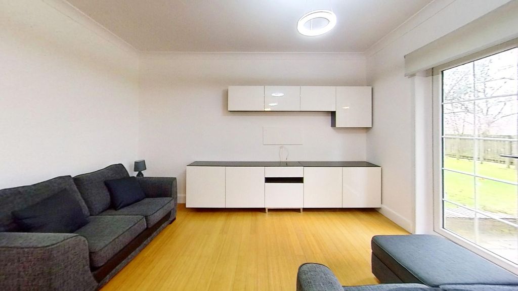 Property photo 2 of 10 Picture No. 21