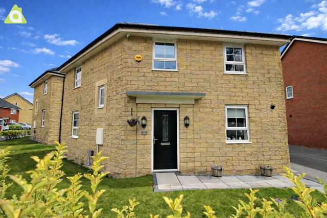 Property photo 2 of 21