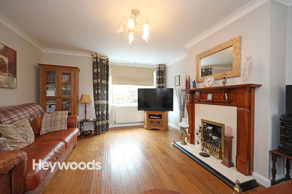 Property photo 2 of 31