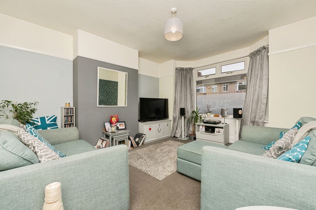 Property photo 2 of 24 Pbox-Img.Jpg