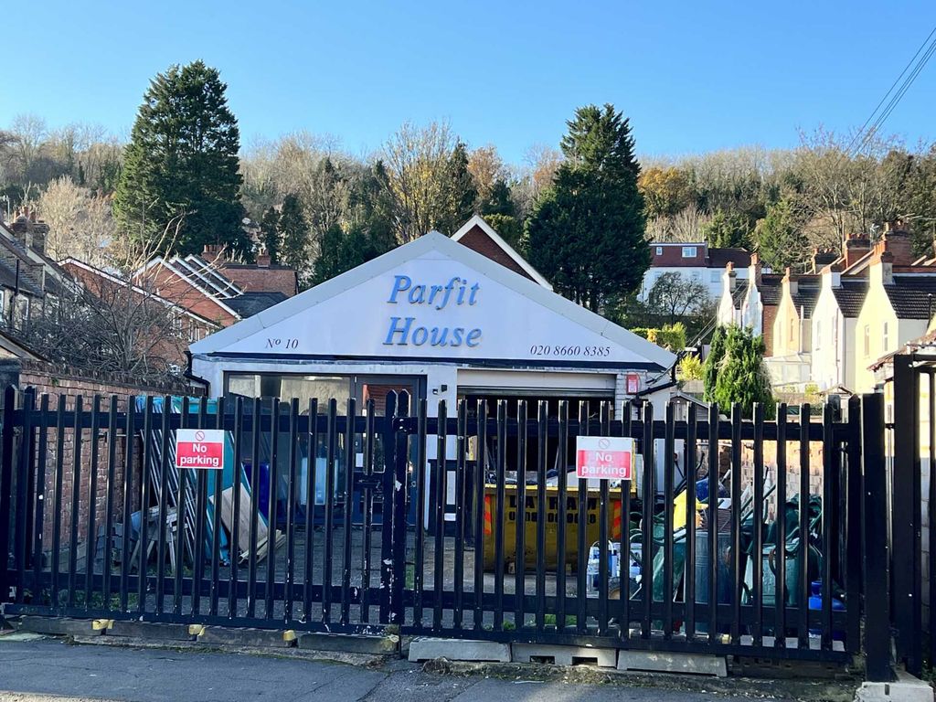 Property photo 1 of 14