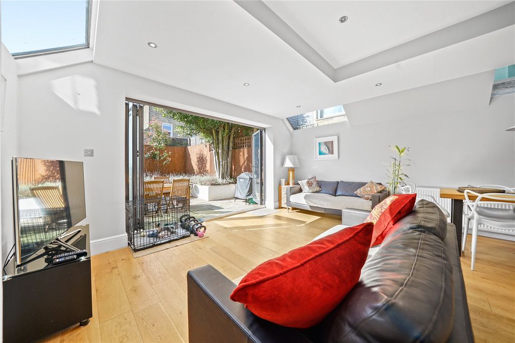 Property photo 1 of 15