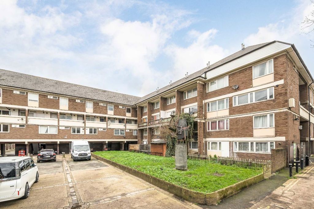 Property photo 1 of 6