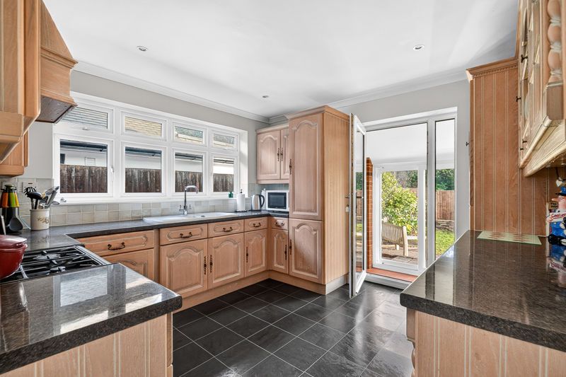 Property photo 3 of 20 Photo 21