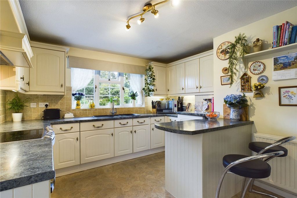 Property photo 3 of 24 Kitchen