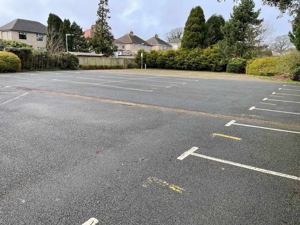 Property photo 3 of 3 Carpark
