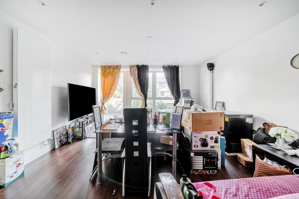 Property photo 2 of 14 Photo 1