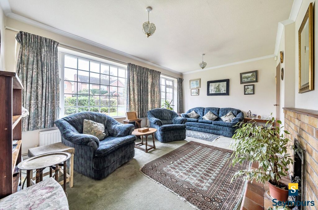 Property photo 2 of 19 Living Room