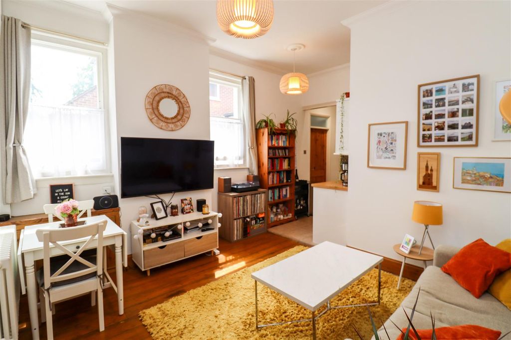 Property photo 3 of 19 Living Room