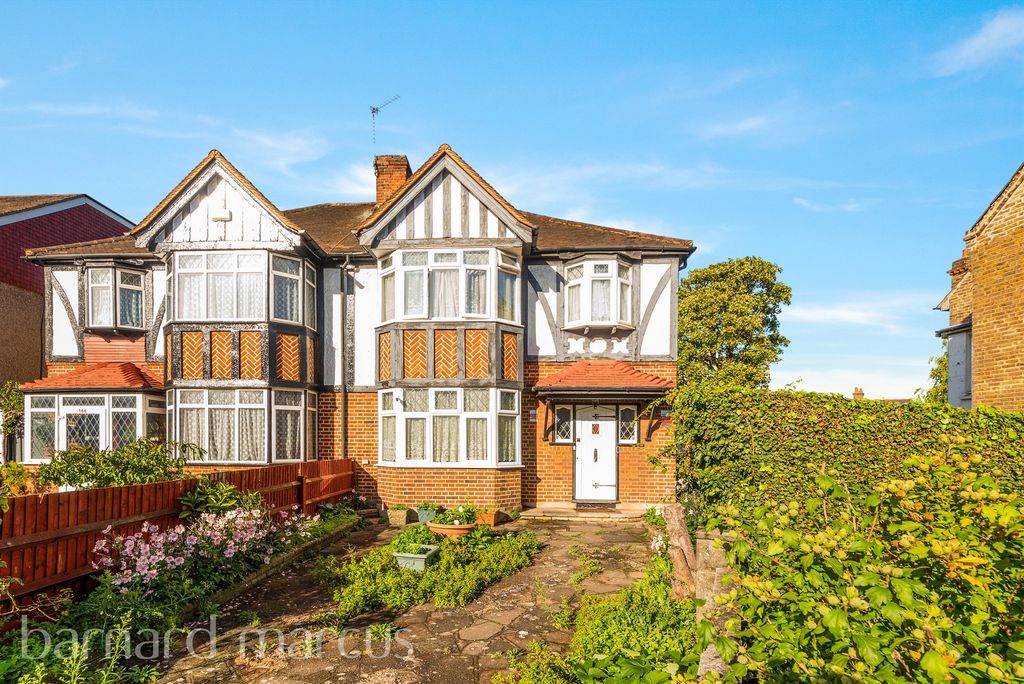 Property photo 1 of 18