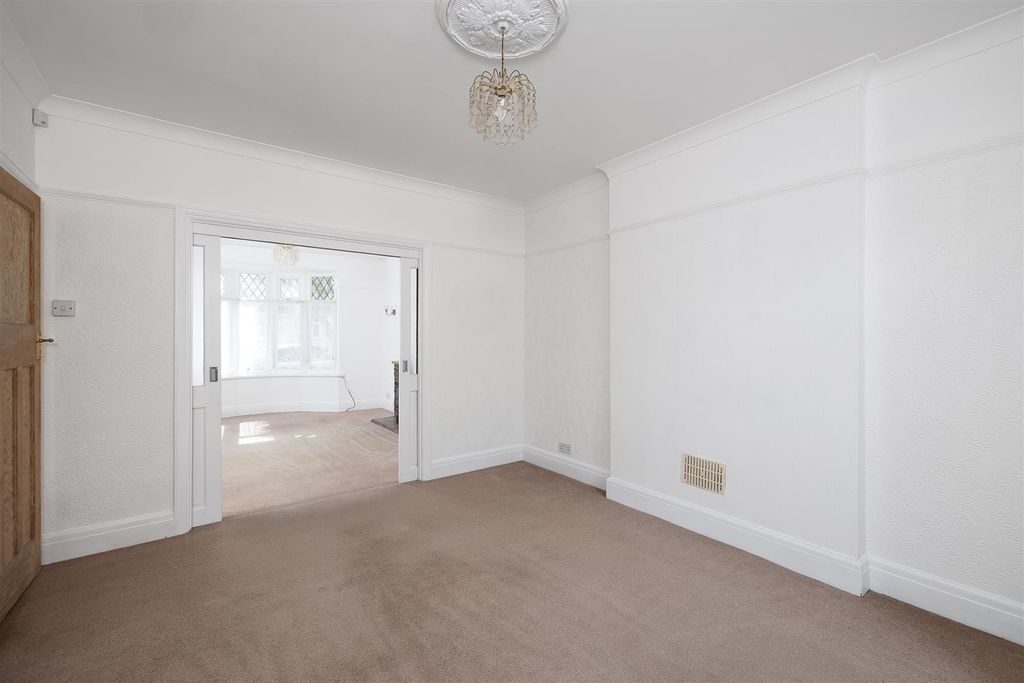 Property photo 3 of 19 Dining Room
