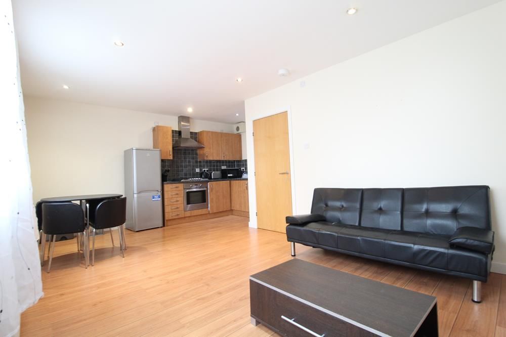 Property photo 2 of 10 Lounge/Kitchen