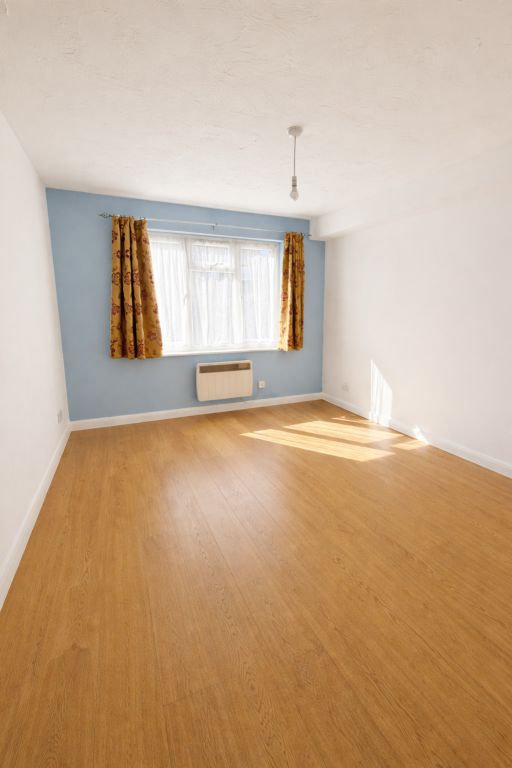 Property photo 2 of 5 d1Cbff8F-8F35-45E3-B037-4B521d483Ae9