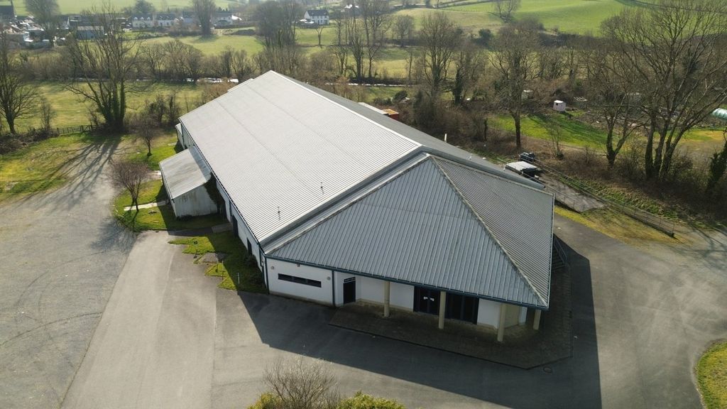 Property photo 2 of 65