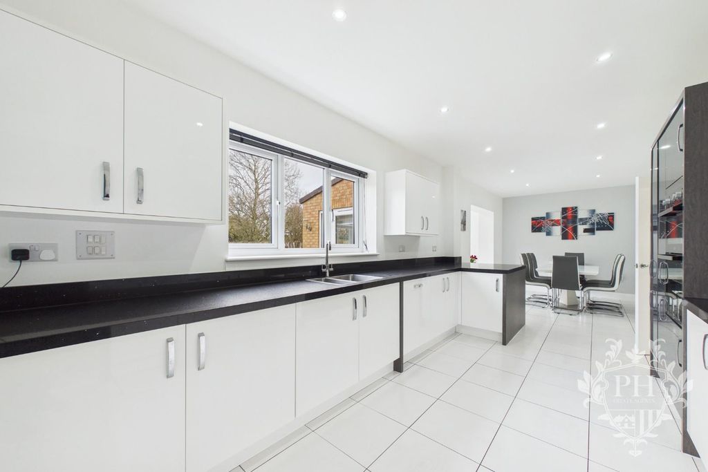 Additional image 8 of 5 bed detached house for saleBrookfield Avenue, Middlesbrough TS5