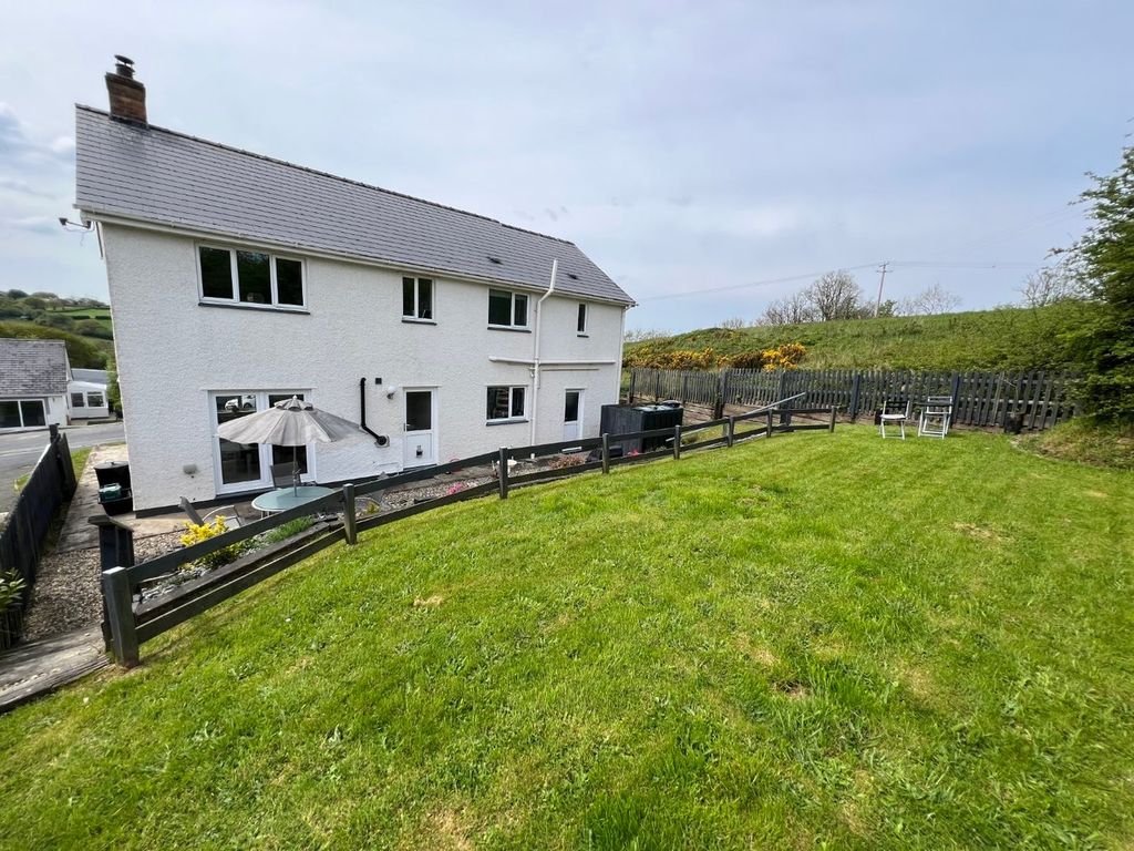 Property photo 3 of 39