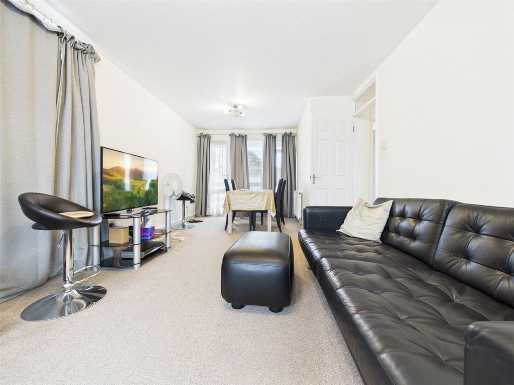 Property photo 3 of 9 Picture 3