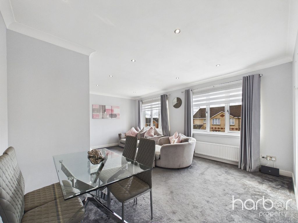 Property photo 2 of 17 5139075