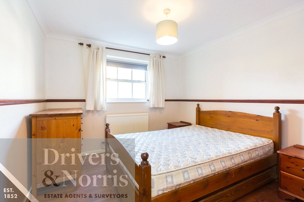 Property photo 3 of 7 Picture No. 14